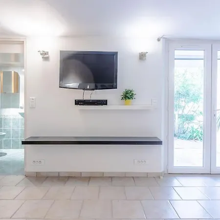 Apartment Le Pin Parasol - 2 Pieces Avec Piscine 4 Personnes + Bebe *