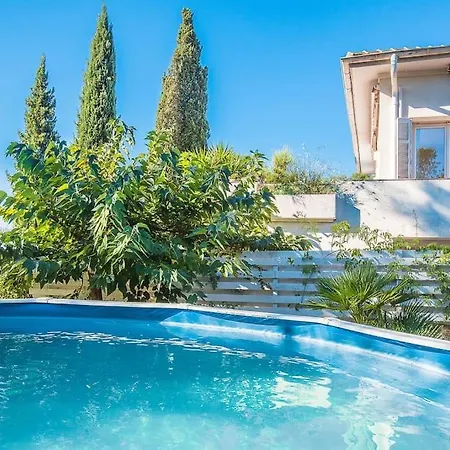 Le Pin Parasol - 2 Pieces Avec Piscine 4 Personnes + Bebe Saint-Raphael (Var)